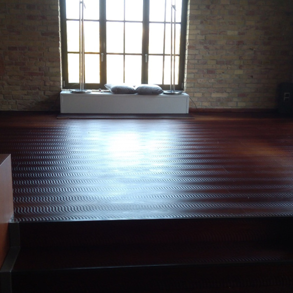 Trópusi egzóta parketta olajozása